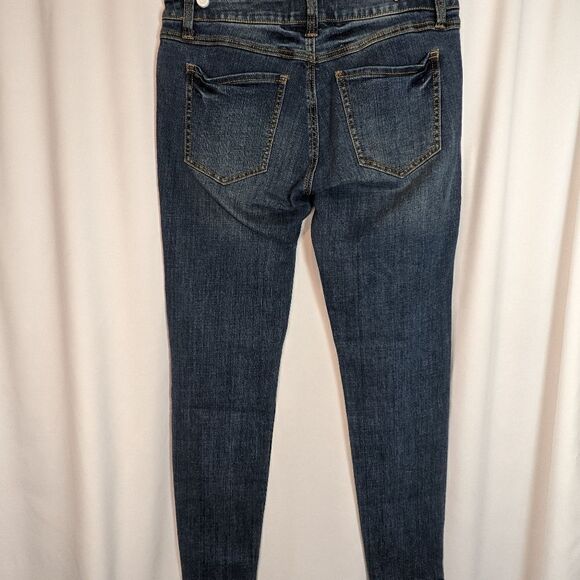 CAbi Skinny Jeans Style # 918 - Size 6 - Picture 5 of 11